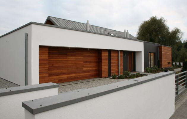 Strzemienna House